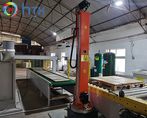 Automatisiertes Beton-Dosiersystem für die Produktion von Wandplatten aus künstlichem Stein