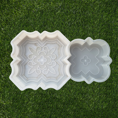 Das Straßen-Ineinander greifen deckt Gummiplastikgröße der straßenbetoniermaschinen-Form-25*25*4.5cm mit Ziegeln